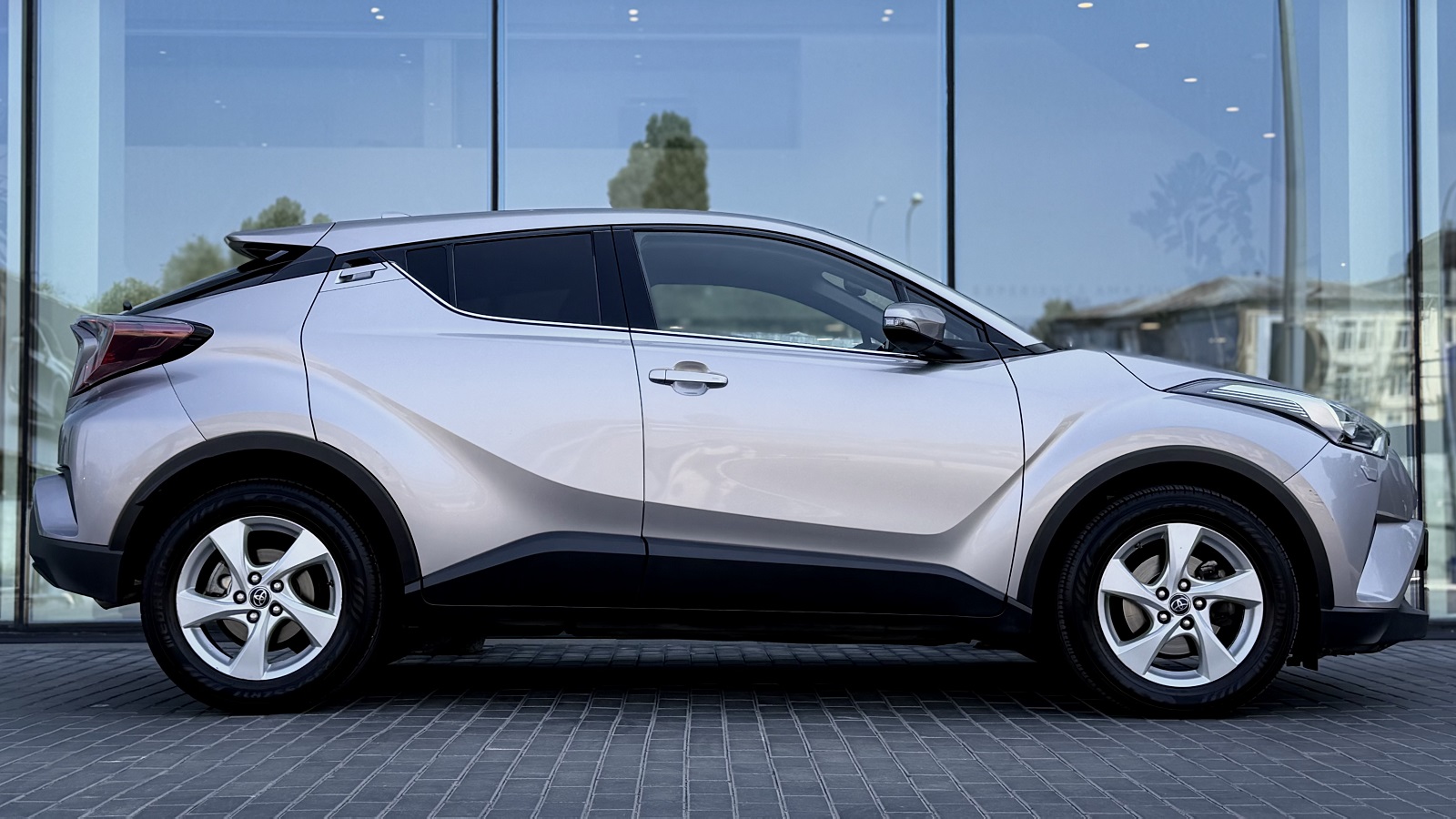 Toyota C-HR 2018 року, Універсал, Лексус Одеса, м.Одеса | Фото № 17 Toyota C-HR 2018 року з пробігом 70523 км, Універсал, Лексус Одеса, м.Одеса - 927567 ГРН | Фото № 17