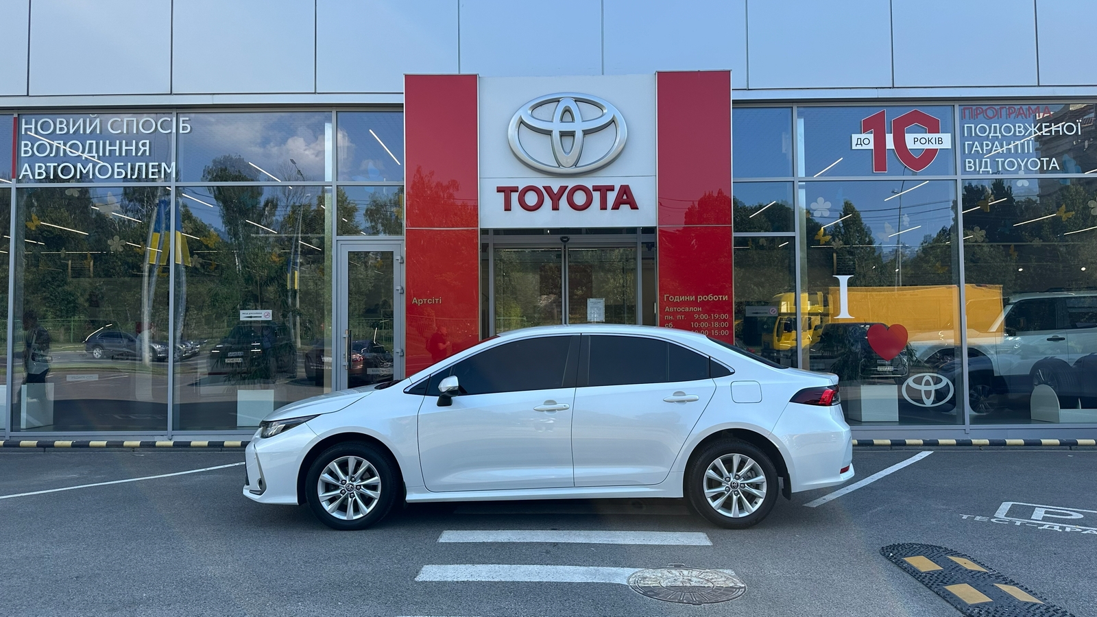 Toyota COROLLA 2025 року, Седан, Тойота Центр Харків "Артсіті", м.Харків | Фото № 3 Toyota COROLLA 2025 року з пробігом 23130 км, Седан, Тойота Центр Харків "Артсіті", м.Харків - 1170000 ГРН | Фото № 3