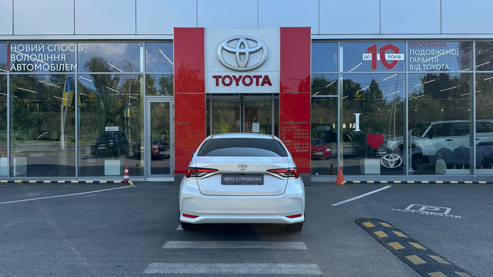Toyota COROLLA 2025 року, Седан, Тойота Центр Харків "Артсіті", м.Харків | Фото № 4 Toyota COROLLA 2025 року з пробігом 23130 км, Седан, Тойота Центр Харків "Артсіті", м.Харків - 1170000 ГРН | Фото № 4
