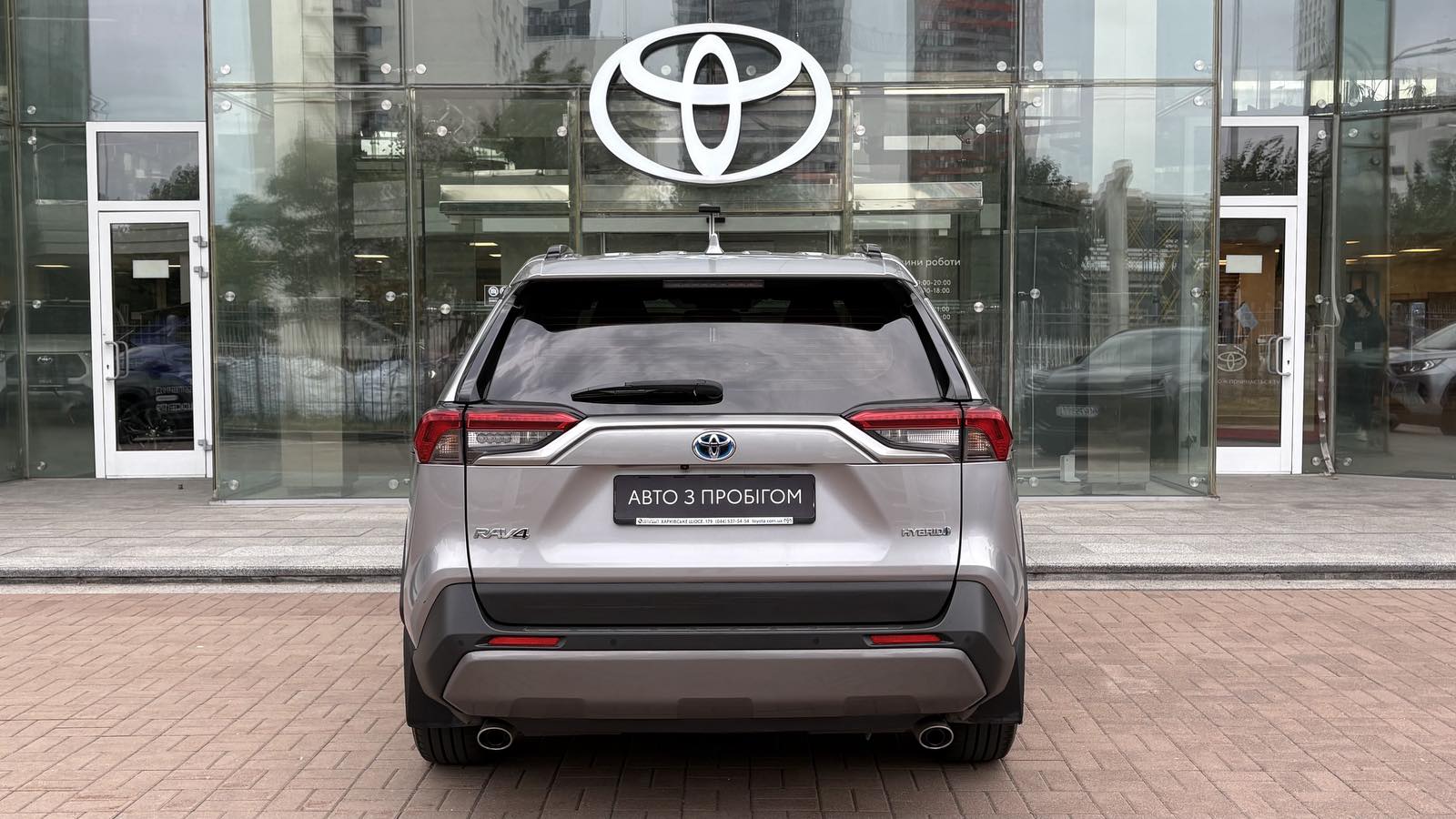 Toyota RAV4 2021 року, Універсал, Тойота Центр Київ "Автосаміт Укравто", м.Київ | Фото № 4 Toyota RAV4 2021 року з пробігом 75634 км, Універсал, Тойота Центр Київ "Автосаміт Укравто", м.Київ - 1612000 ГРН | Фото № 4