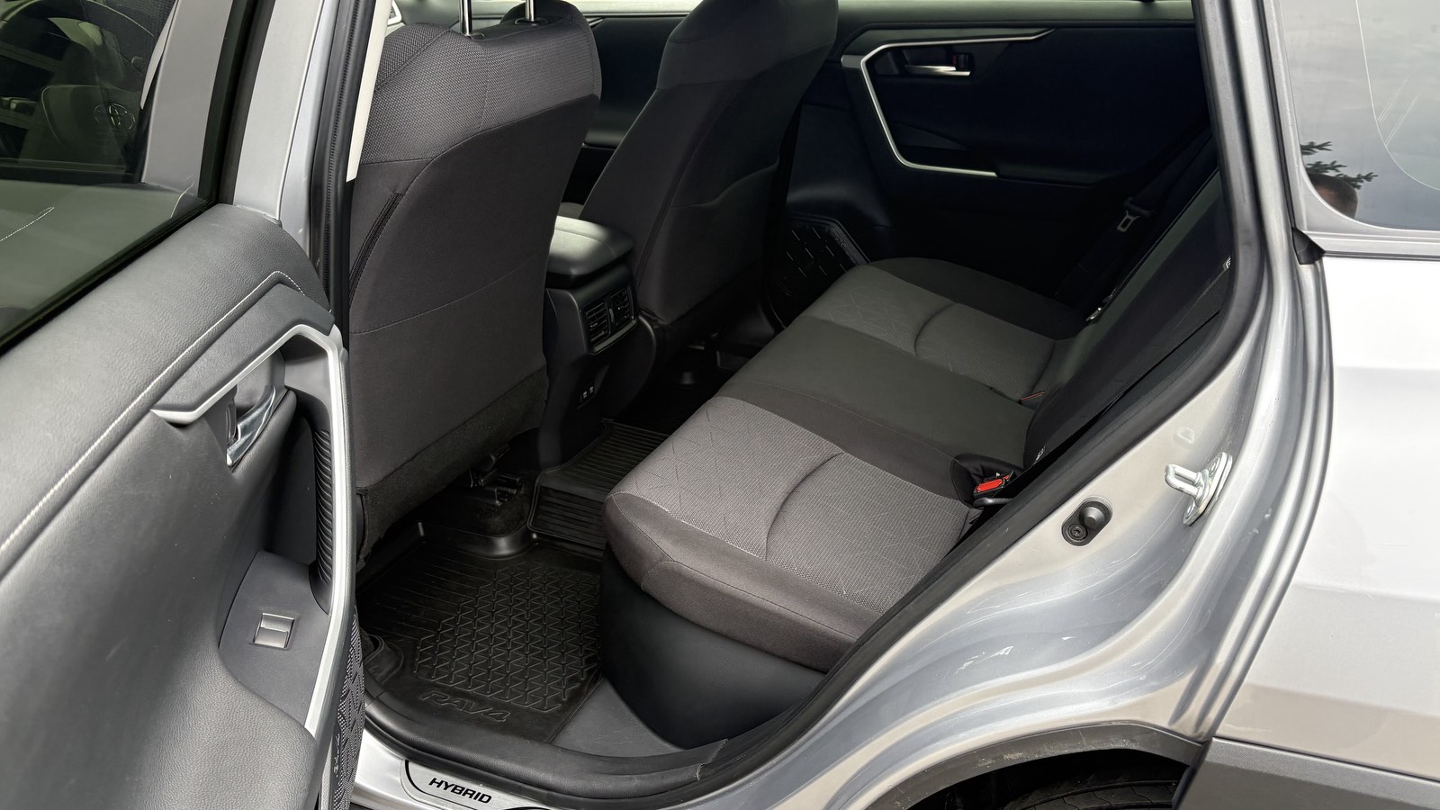 Toyota RAV4 2021 року, Універсал, Тойота Центр Київ "Автосаміт Укравто", м.Київ | Фото № 11 Toyota RAV4 2021 року з пробігом 75634 км, Універсал, Тойота Центр Київ "Автосаміт Укравто", м.Київ - 1612000 ГРН | Фото № 11