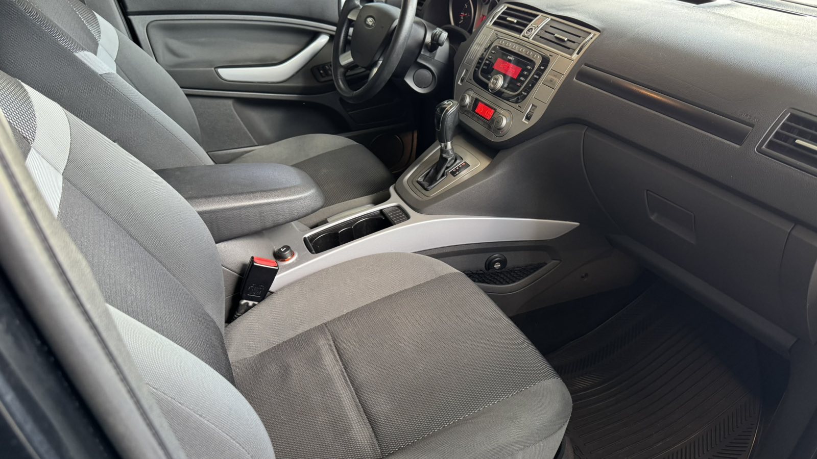 Інші авто FORD KUGA 2010 року, Універсал, Тойота Центр Київ "Автосаміт Укравто", м.Київ | Фото № 6 Інші авто FORD KUGA 2010 року з пробігом 155393 км, Універсал, Тойота Центр Київ "Автосаміт Укравто", м.Київ - 495000 ГРН | Фото № 6