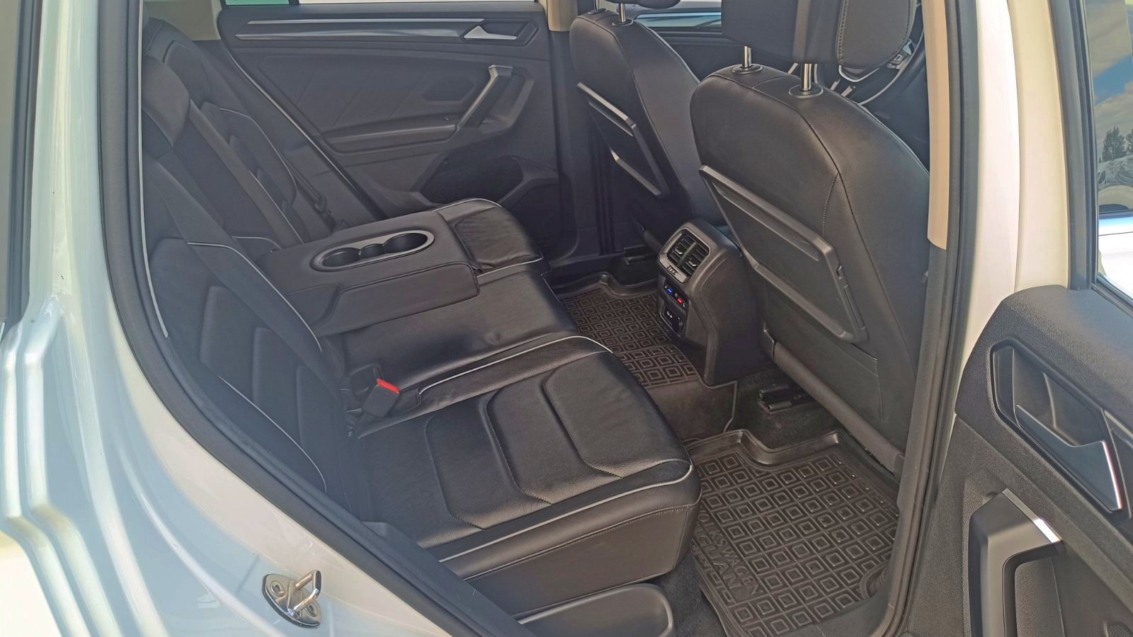 Інші авто VOLKSWAGEN TIGUAN 2020 року, Універсал, Тойота Центр Київ «ВІДІ Аеропорт», м.Київ | Фото № 7 Інші авто VOLKSWAGEN TIGUAN 2020 року з пробігом 90821 км, Універсал, Тойота Центр Київ «ВІДІ Аеропорт», м.Київ - 1300000 ГРН | Фото № 7