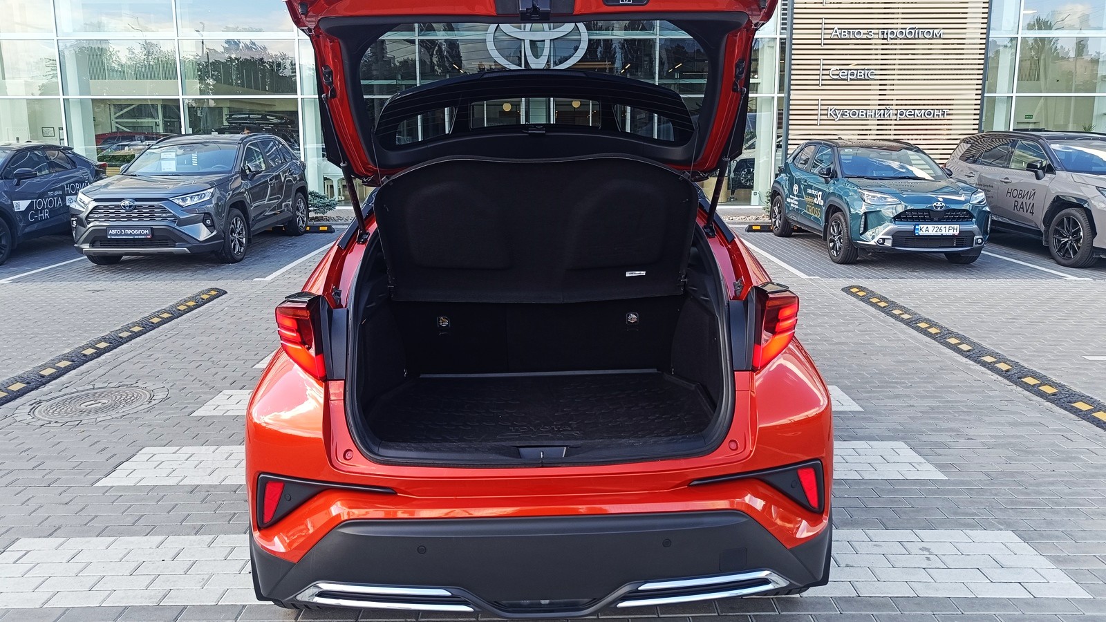 Toyota C-HR 2021 року, Хетчбек, Тойота Центр Київ "ВіДі Автострада", м.Київ | Фото № 10 Toyota C-HR 2021 року з пробігом 87451 км, Хетчбек, Тойота Центр Київ "ВіДі Автострада", м.Київ - 1250000 ГРН | Фото № 10
