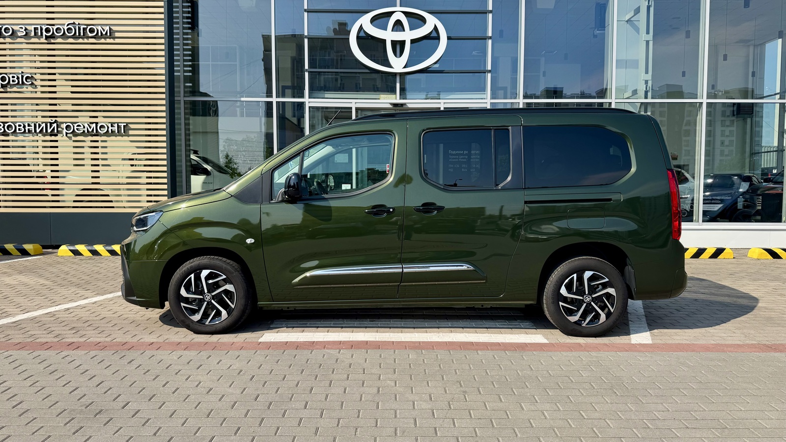 Toyota PROACE CITY VERSO 2025 року з пробігом 2674 км, Універсал, Тойота Центр Чернігів "Соллі-Плюс", м.Чернігів - 1508000 ГРН | Фото № 3