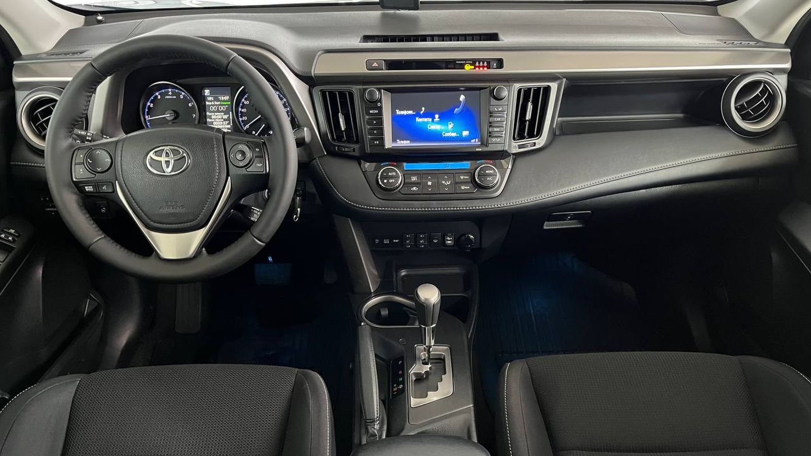 Toyota RAV4 2018 року, Універсал, Тойота Центр Хмельницький "Гранд Мотор", м.Хмельницький | Фото № 8 Toyota RAV4 2018 року з пробігом 199723 км, Універсал, Тойота Центр Хмельницький "Гранд Мотор", м.Хмельницький - 820000 ГРН | Фото № 8