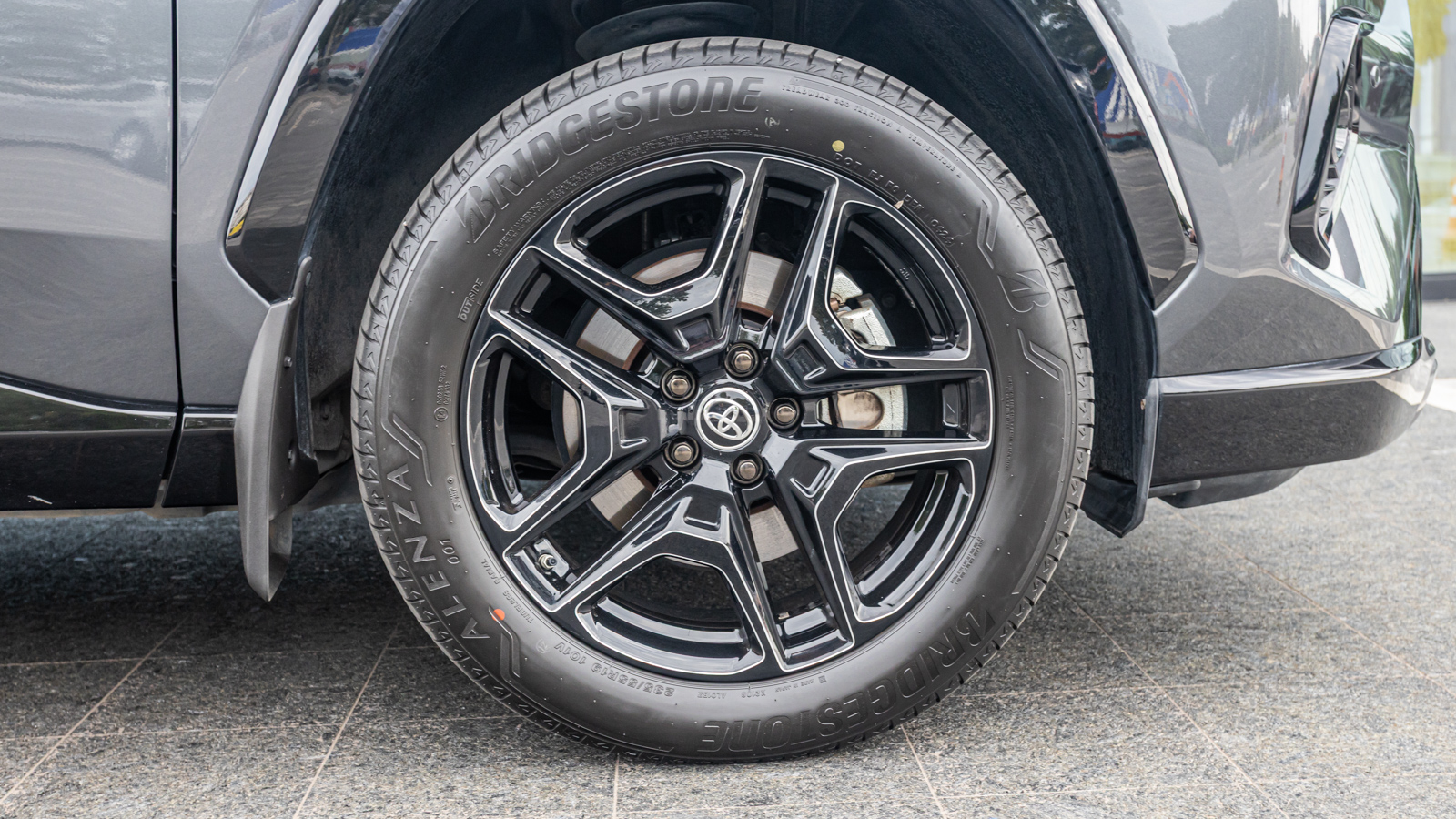 Toyota RAV4 2024 року, Універсал, Тойота Центр Дніпро "Алмаз Мотор" на Запорізькому шосе, м.Дніпро | Фото № 18 Toyota RAV4 2024 року з пробігом 14596 км, Універсал, Тойота Центр Дніпро "Алмаз Мотор" на Запорізькому шосе, м.Дніпро - 2115000 ГРН | Фото № 18