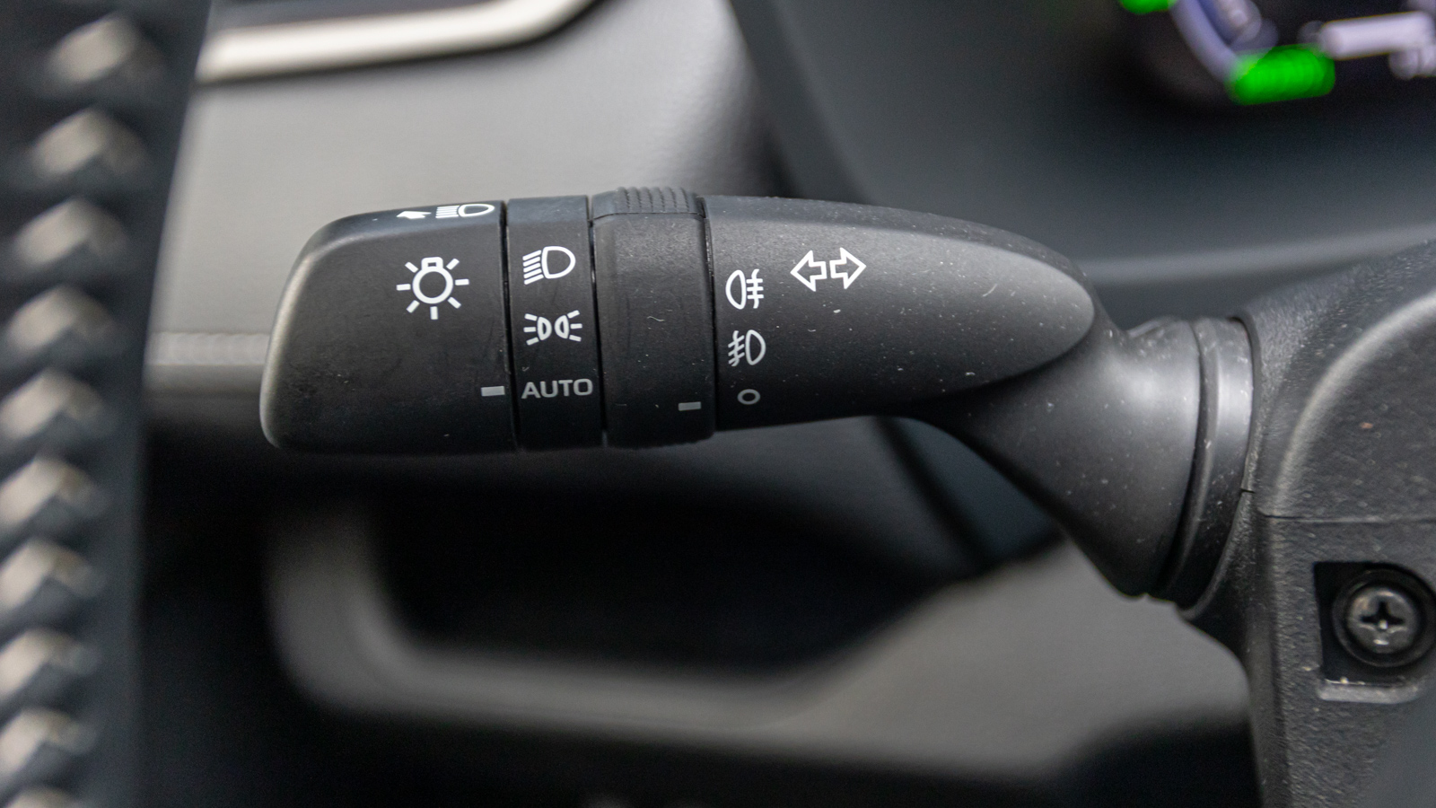 Toyota RAV4 2024 року, Універсал, Тойота Центр Дніпро "Алмаз Мотор" на Запорізькому шосе, м.Дніпро | Фото № 27 Toyota RAV4 2024 року з пробігом 14596 км, Універсал, Тойота Центр Дніпро "Алмаз Мотор" на Запорізькому шосе, м.Дніпро - 2115000 ГРН | Фото № 27