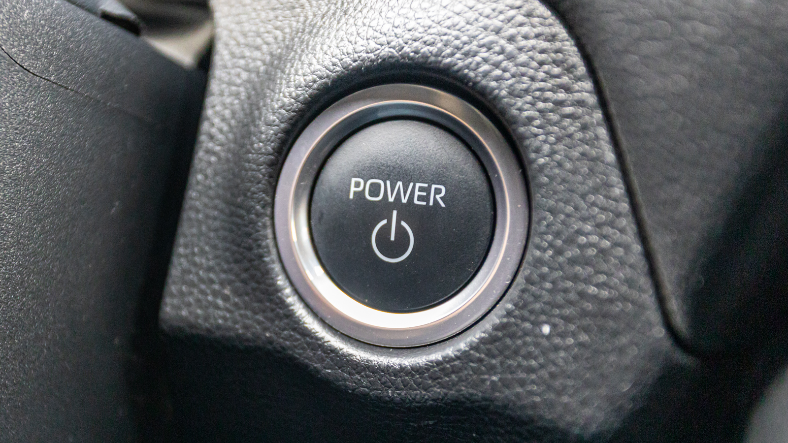 Toyota RAV4 2024 року, Універсал, Тойота Центр Дніпро "Алмаз Мотор" на Запорізькому шосе, м.Дніпро | Фото № 31 Toyota RAV4 2024 року з пробігом 14596 км, Універсал, Тойота Центр Дніпро "Алмаз Мотор" на Запорізькому шосе, м.Дніпро - 2115000 ГРН | Фото № 31