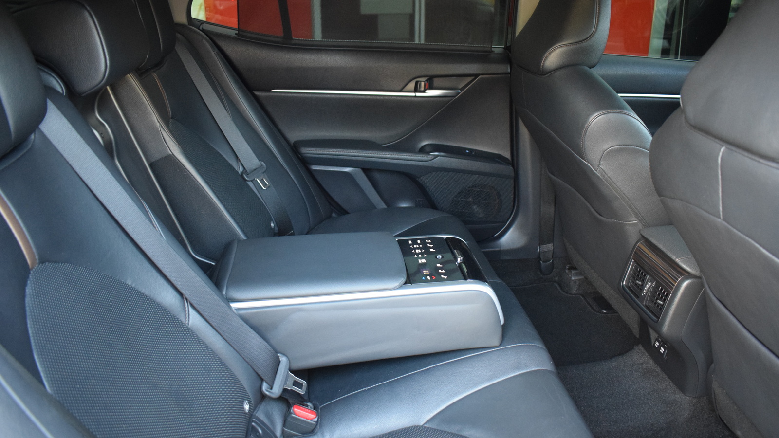 Toyota CAMRY 2019 року, Седан, Тойота Центр Житомир "Стар - Кар", м.Житомир | Фото № 7 Toyota CAMRY 2019 року з пробігом 183550 км, Седан, Тойота Центр Житомир "Стар - Кар", м.Житомир - 1088640 ГРН | Фото № 7