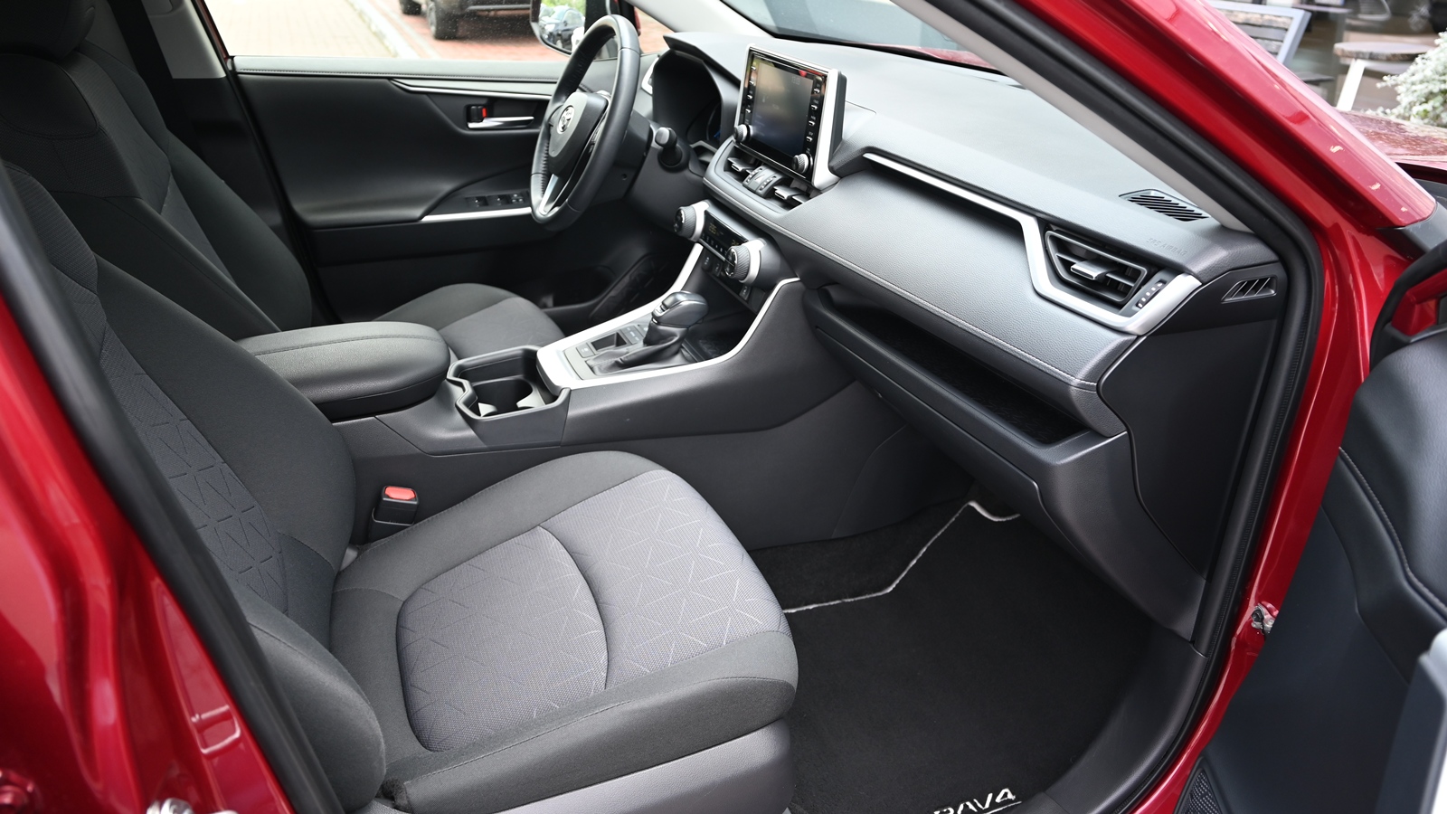 Toyota RAV4 2019 року, Універсал, Тойота Центр Київ "Сіті Плаза", м.Київ | Фото № 6 Toyota RAV4 2019 року з пробігом 73072 км, Універсал, Тойота Центр Київ "Сіті Плаза", м.Київ - 1274755 ГРН | Фото № 6