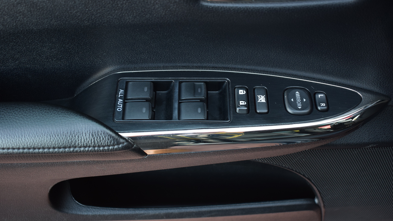 Toyota AVALON 2018 року, Седан, Тойота Центр Житомир "Стар - Кар", м.Житомир | Фото № 19 Toyota AVALON 2018 року з пробігом 202275 км, Седан, Тойота Центр Житомир "Стар - Кар", м.Житомир - 891000 ГРН | Фото № 19