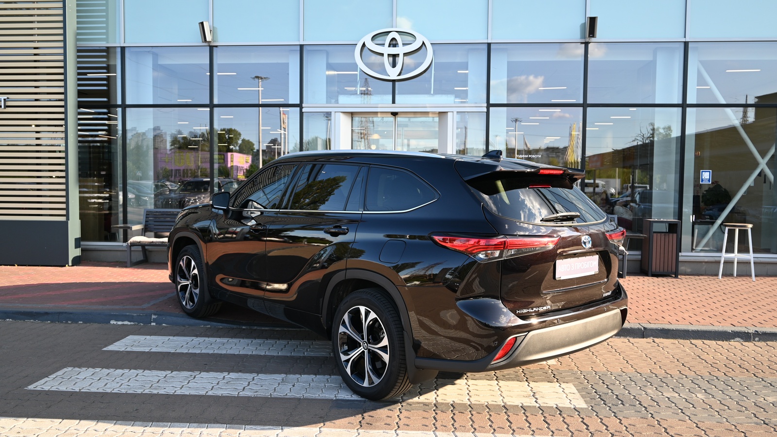 Toyota HIGHLANDER 2021 року, Універсал, Тойота Центр Київ "Сіті Плаза", м.Київ | Фото № 2 Toyota HIGHLANDER 2021 року з пробігом 85385 км, Універсал, Тойота Центр Київ "Сіті Плаза", м.Київ - 1966889 ГРН | Фото № 2
