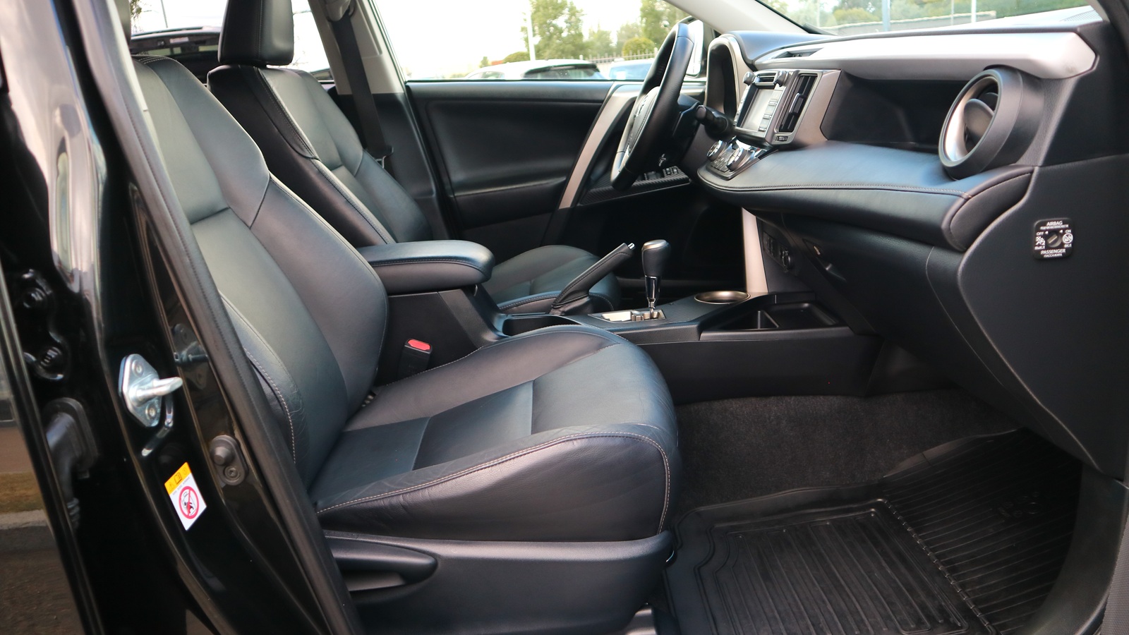 Toyota RAV4 2013 року з пробігом 186106 км, Універсал, Тойота Центр Київ "Автосаміт Укравто Столичне", м.Київ - 703000 ГРН | Фото № 6
