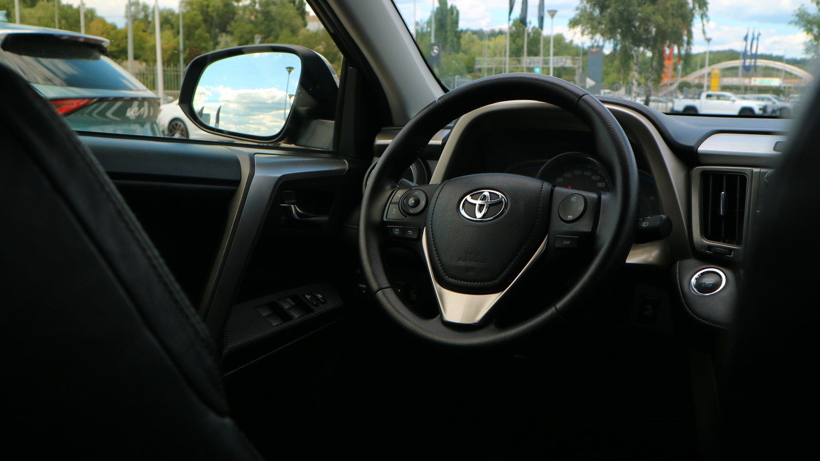 Toyota RAV4 2013 року з пробігом 186106 км, Універсал, Тойота Центр Київ "Автосаміт Укравто Столичне", м.Київ - 703000 ГРН | Фото № 18
