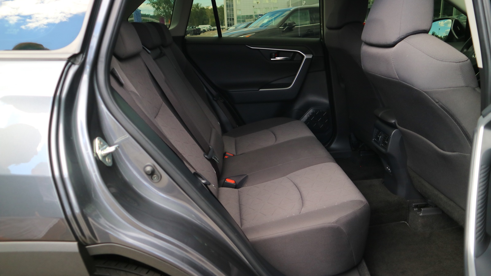 Toyota RAV4 2023 року з пробігом 59626 км, Універсал, Тойота Центр Київ "Автосаміт Укравто Столичне", м.Київ - 1483000 ГРН | Фото № 7