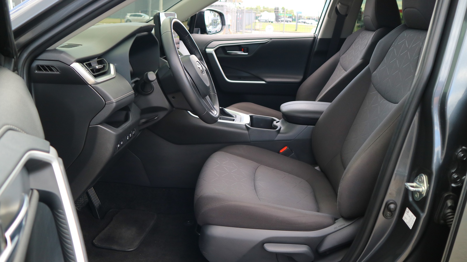 Toyota RAV4 2023 року з пробігом 59626 км, Універсал, Тойота Центр Київ "Автосаміт Укравто Столичне", м.Київ - 1483000 ГРН | Фото № 13