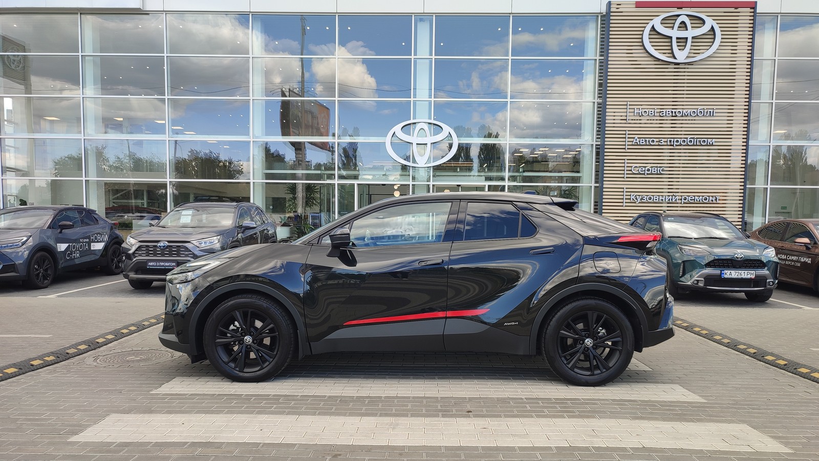 Toyota C-HR 2024 року, Хетчбек, Тойота Центр Київ "ВіДі Автострада", м.Київ | Фото № 3 Toyota C-HR 2024 року з пробігом 32175 км, Хетчбек, Тойота Центр Київ "ВіДі Автострада", м.Київ - 1650000 ГРН | Фото № 3