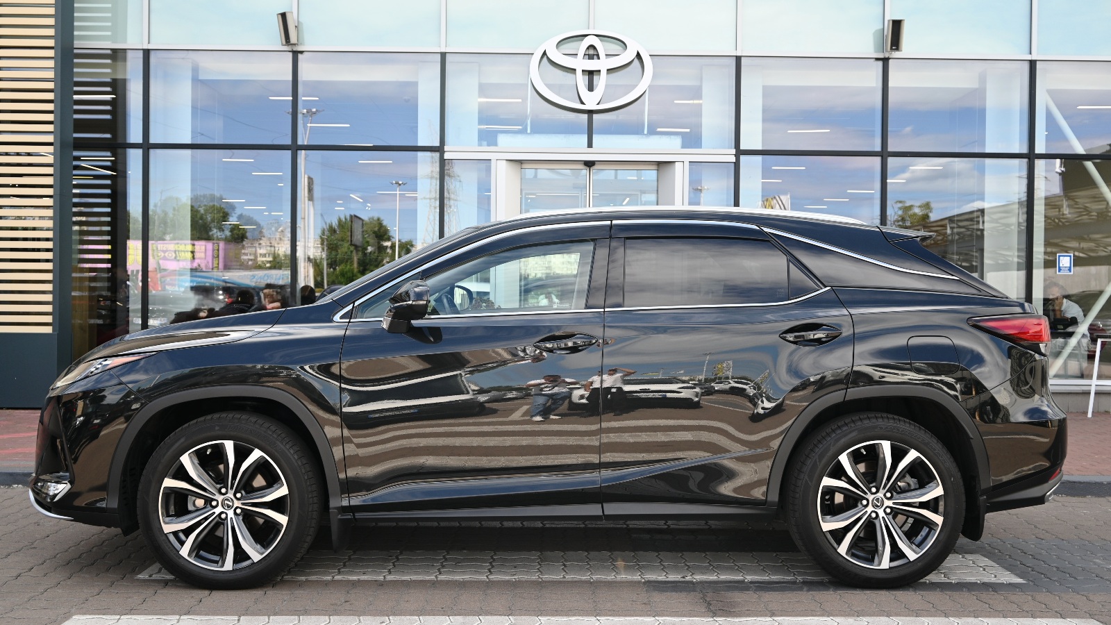 Lexus RX 2021 року, Універсал, Тойота Центр Київ "Сіті Плаза", м.Київ | Фото № 3 Lexus RX 2021 року з пробігом 42982 км, Універсал, Тойота Центр Київ "Сіті Плаза", м.Київ - 2146494 ГРН | Фото № 3