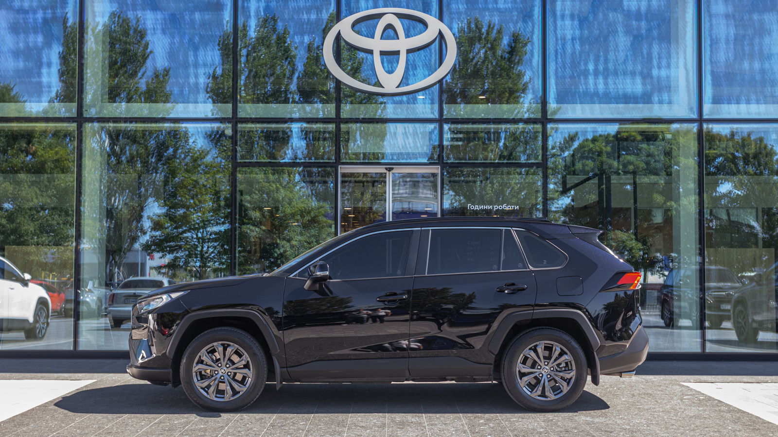 Toyota RAV4 2022 року, Універсал, Тойота Центр Дніпро "Алмаз Мотор" на Запорізькому шосе, м.Дніпро | Фото № 3 Toyota RAV4 2022 року з пробігом 51606 км, Універсал, Тойота Центр Дніпро "Алмаз Мотор" на Запорізькому шосе, м.Дніпро - 1620000 ГРН | Фото № 3
