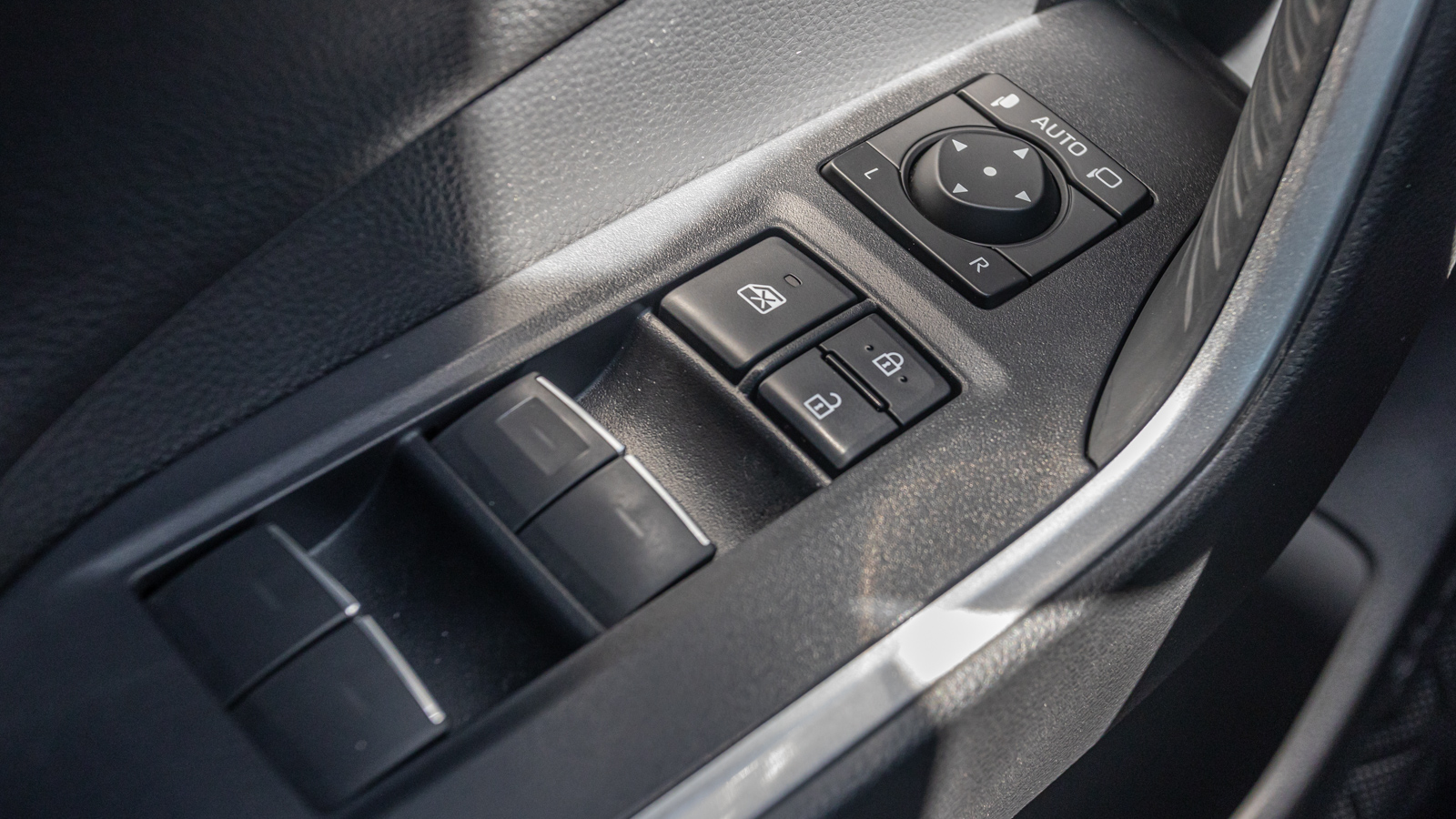 Toyota RAV4 2022 року, Універсал, Тойота Центр Дніпро "Алмаз Мотор" на Запорізькому шосе, м.Дніпро | Фото № 22 Toyota RAV4 2022 року з пробігом 51606 км, Універсал, Тойота Центр Дніпро "Алмаз Мотор" на Запорізькому шосе, м.Дніпро - 1620000 ГРН | Фото № 22