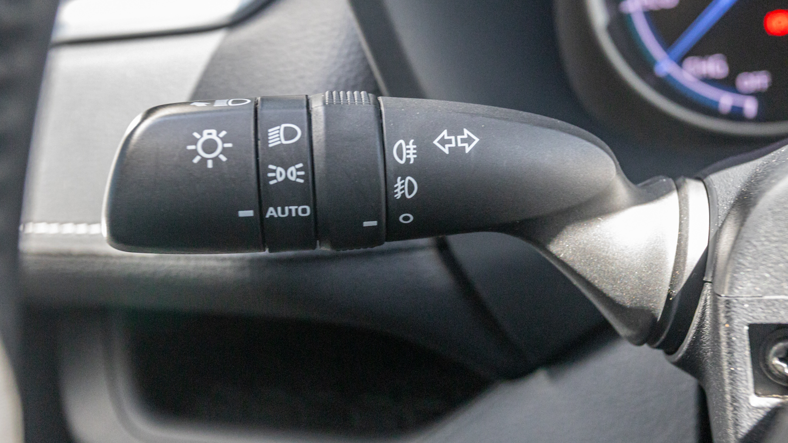 Toyota RAV4 2022 року, Універсал, Тойота Центр Дніпро "Алмаз Мотор" на Запорізькому шосе, м.Дніпро | Фото № 25 Toyota RAV4 2022 року з пробігом 51606 км, Універсал, Тойота Центр Дніпро "Алмаз Мотор" на Запорізькому шосе, м.Дніпро - 1620000 ГРН | Фото № 25