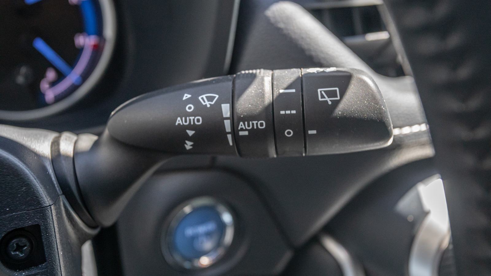 Toyota RAV4 2022 року, Універсал, Тойота Центр Дніпро "Алмаз Мотор" на Запорізькому шосе, м.Дніпро | Фото № 26 Toyota RAV4 2022 року з пробігом 51606 км, Універсал, Тойота Центр Дніпро "Алмаз Мотор" на Запорізькому шосе, м.Дніпро - 1620000 ГРН | Фото № 26