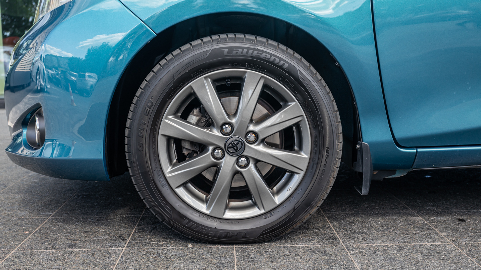 Toyota YARIS 2012 року, Хетчбек, Тойота Центр Дніпро "Алмаз Мотор" на Запорізькому шосе, м.Дніпро | Фото № 16 Toyota YARIS 2012 року з пробігом 101108 км, Хетчбек, Тойота Центр Дніпро "Алмаз Мотор" на Запорізькому шосе, м.Дніпро - 495000 ГРН | Фото № 16