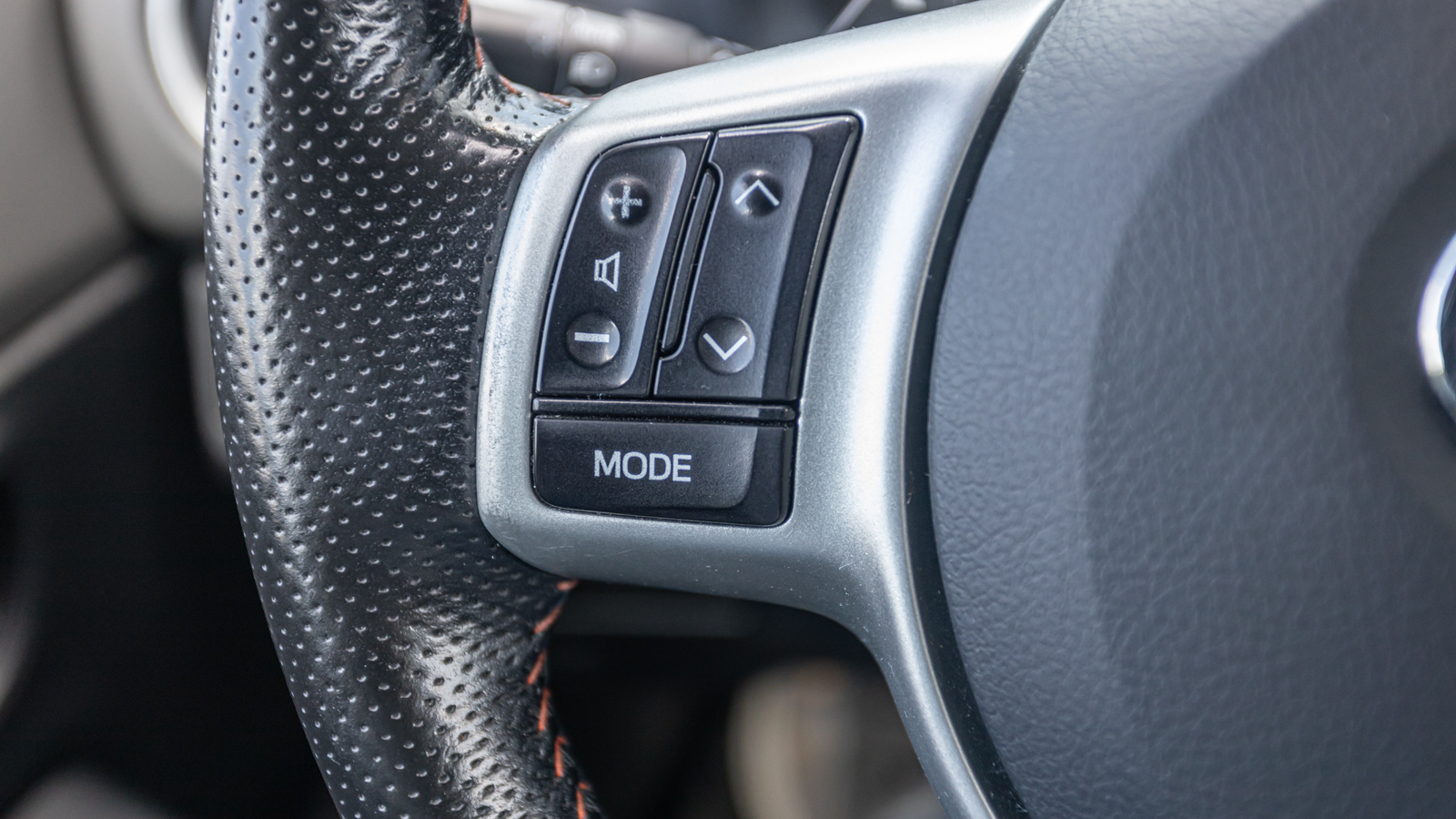 Toyota YARIS 2012 року, Хетчбек, Тойота Центр Дніпро "Алмаз Мотор" на Запорізькому шосе, м.Дніпро | Фото № 25 Toyota YARIS 2012 року з пробігом 101108 км, Хетчбек, Тойота Центр Дніпро "Алмаз Мотор" на Запорізькому шосе, м.Дніпро - 495000 ГРН | Фото № 25