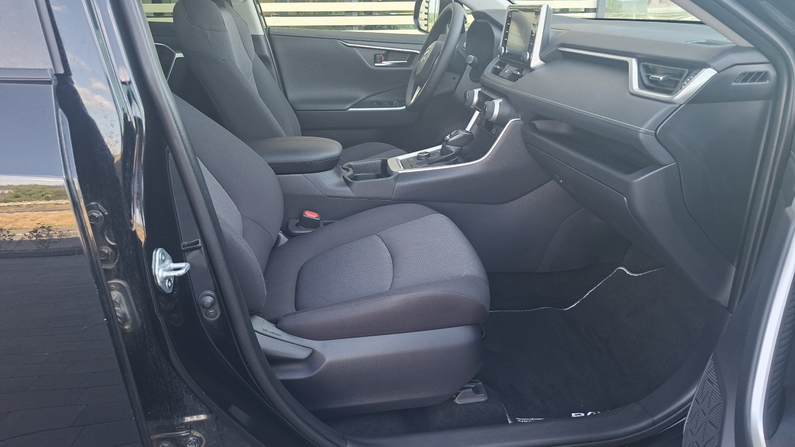 Toyota RAV4 2019 року, Універсал, Тойота Центр Ужгород "Карат Мотор", м.Ужгород | Фото № 5 Toyota RAV4 2019 року з пробігом 190450 км, Універсал, Тойота Центр Ужгород "Карат Мотор", м.Ужгород - 1250000 ГРН | Фото № 5