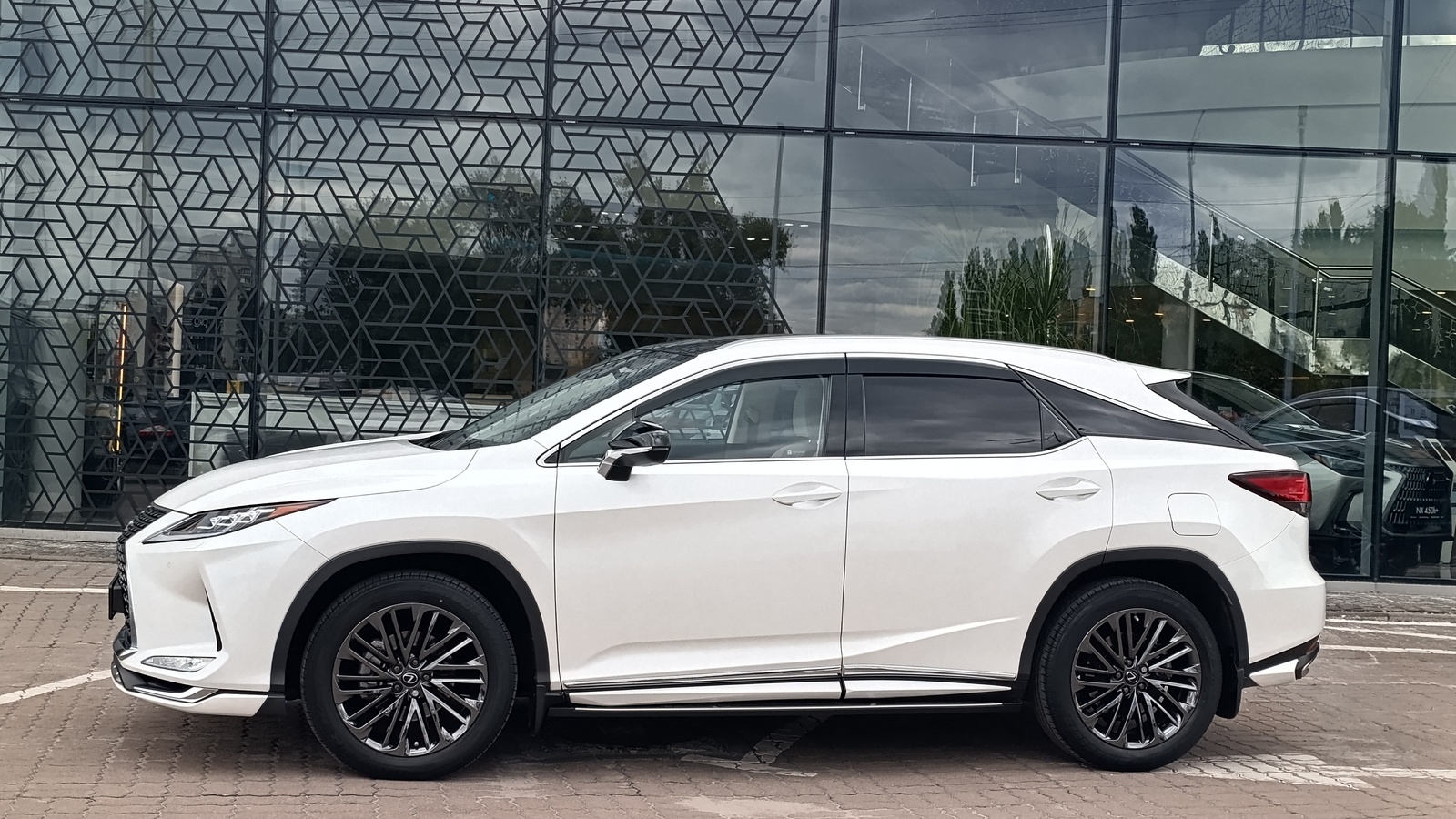 Lexus RX 2021 року, Універсал, Лексус Київ Захід, м.Київ | Фото № 3 Lexus RX 2021 року з пробігом 67350 км, Універсал, Лексус Київ Захід, м.Київ - 2420000 ГРН | Фото № 3