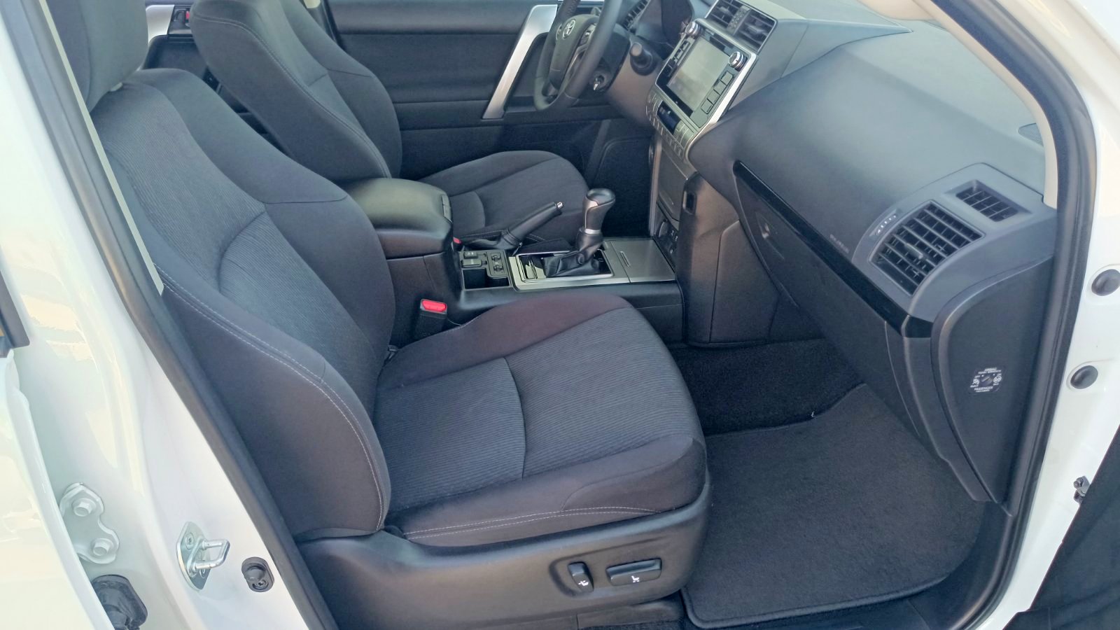 Toyota LAND CRUISER PRADO 2019 року, Універсал, Тойота Центр Київ "ВІДІ Аеропорт", м.Київ | Фото № 6 Toyota LAND CRUISER PRADO 2019 року з пробігом 152663 км, Універсал, Тойота Центр Київ "ВІДІ Аеропорт", м.Київ - 1700000 ГРН | Фото № 6