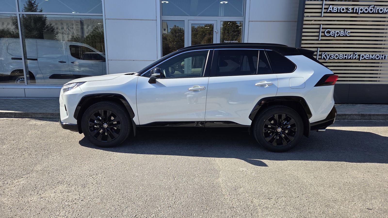 Toyota RAV4 2025 року, Універсал, Тойота Центр Кропивницький "Мотор - Олві", м.Кропивницький | Фото № 3 Toyota RAV4 2025 року з пробігом 33765 км, Універсал, Тойота Центр Кропивницький "Мотор - Олві", м.Кропивницький - 1850000 ГРН | Фото № 3