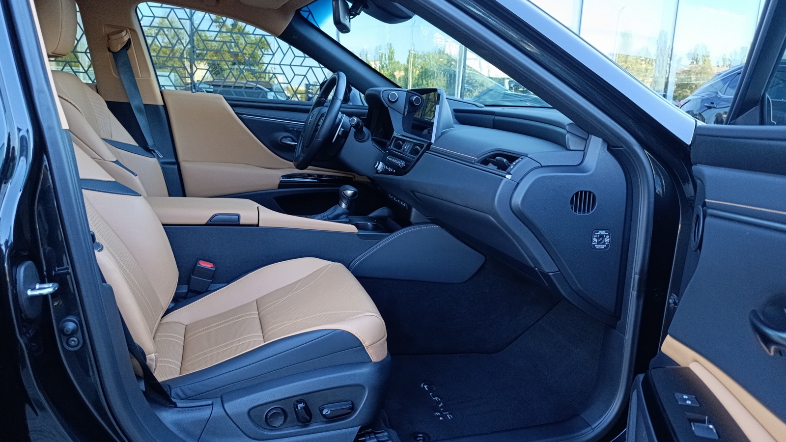 Lexus ES 2024 року, Седан, Лексус Київ Захід, м.Київ | Фото № 6 Lexus ES 2024 року з пробігом 43301 км, Седан, Лексус Київ Захід, м.Київ - 2350000 ГРН | Фото № 6