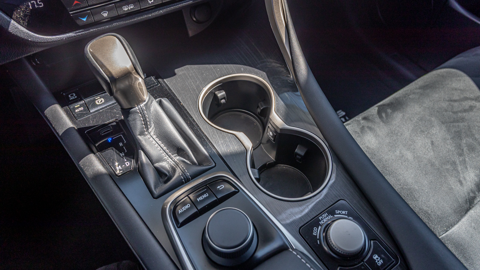 Lexus RX 2019 року з пробігом 103862 км, Універсал, Тойота Центр Дніпро "Алмаз Мотор" на Запорізькому шосе, м.Дніпро - 1510000 ГРН | Фото № 32