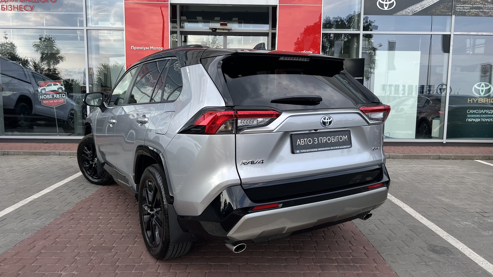 Toyota RAV4 2025 року, Універсал, Тойота Центр Вінниця "Преміум Мотор", м.Вінниця | Фото № 2 Toyota RAV4 2025 року з пробігом 16545 км, Універсал, Тойота Центр Вінниця "Преміум Мотор", м.Вінниця - 1935000 ГРН | Фото № 2