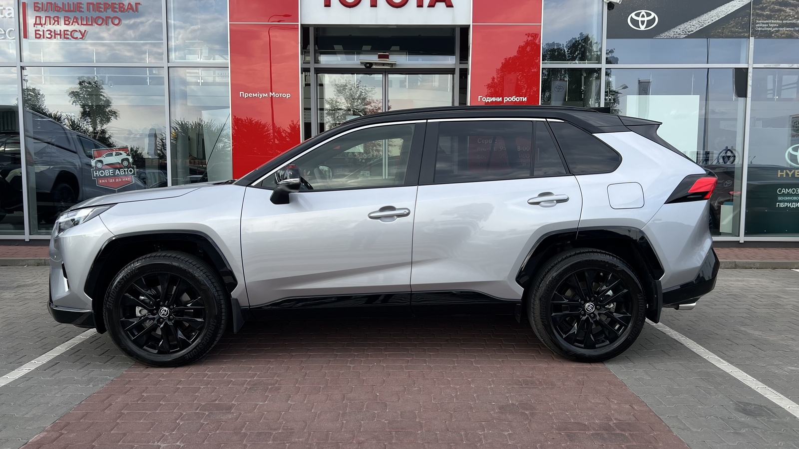 Toyota RAV4 2025 року, Універсал, Тойота Центр Вінниця "Преміум Мотор", м.Вінниця | Фото № 3 Toyota RAV4 2025 року з пробігом 16545 км, Універсал, Тойота Центр Вінниця "Преміум Мотор", м.Вінниця - 1935000 ГРН | Фото № 3