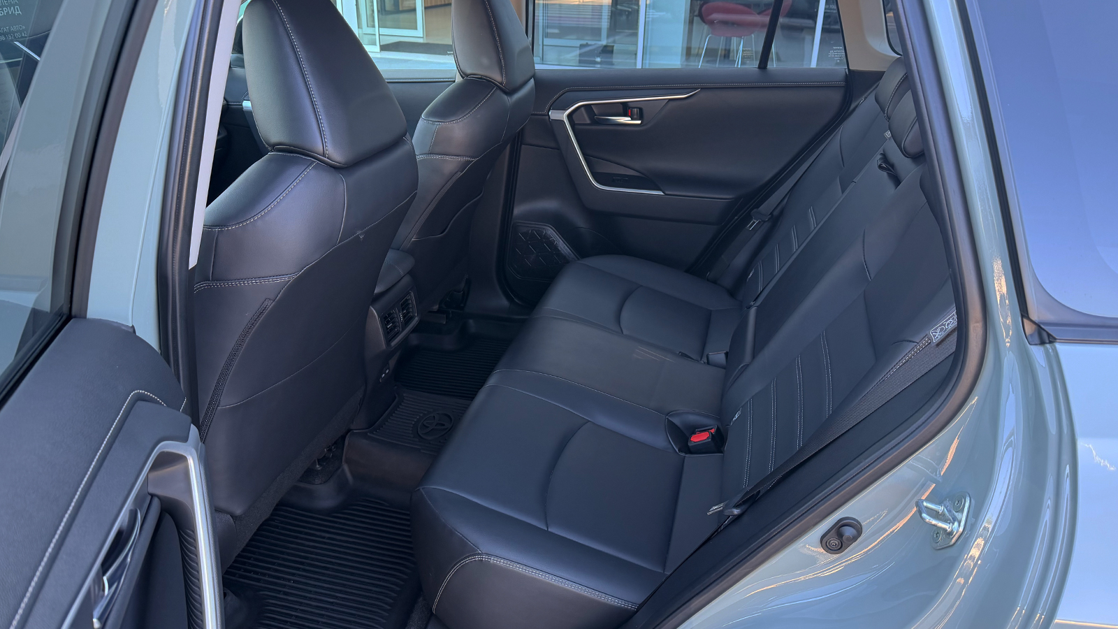 Toyota RAV4 2023 року, Універсал, Тойота Центр Рівне "Агат Авто", м.Рівне | Фото № 11 Toyota RAV4 2023 року з пробігом 30034 км, Універсал, Тойота Центр Рівне "Агат Авто", м.Рівне - 1519800 ГРН | Фото № 11