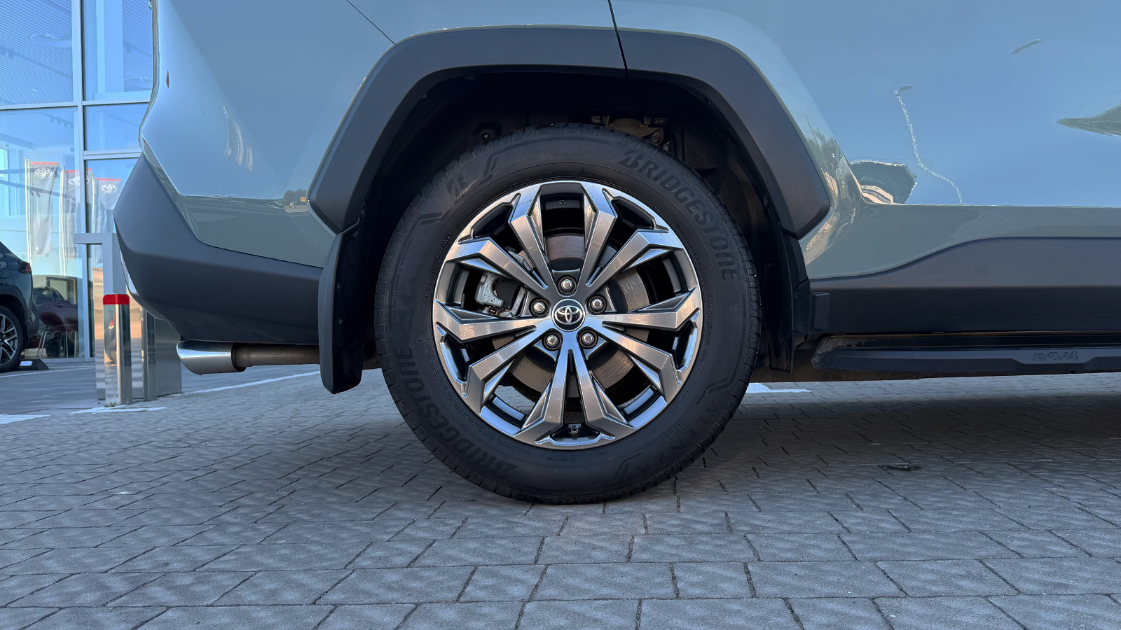 Toyota RAV4 2023 року, Універсал, Тойота Центр Рівне "Агат Авто", м.Рівне | Фото № 16 Toyota RAV4 2023 року з пробігом 30034 км, Універсал, Тойота Центр Рівне "Агат Авто", м.Рівне - 1519800 ГРН | Фото № 16