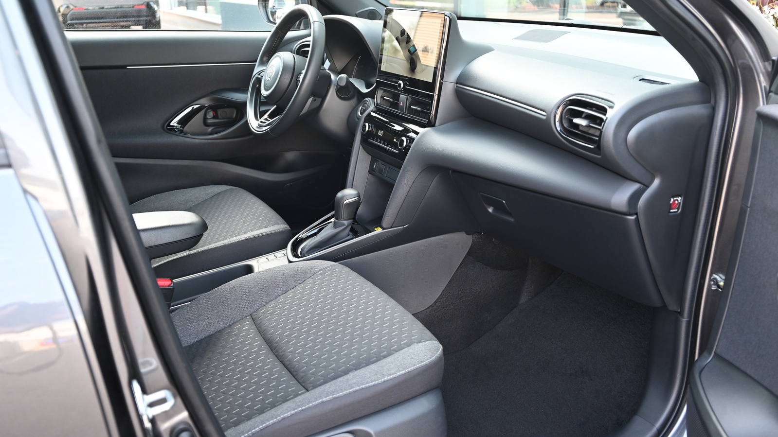 Toyota YARIS CROSS 2024 року, Хетчбек, Тойота Центр Київ "Сіті Плаза", м.Київ | Фото № 6 Toyota YARIS CROSS 2024 року з пробігом 27010 км, Хетчбек, Тойота Центр Київ "Сіті Плаза", м.Київ - 1194950 ГРН | Фото № 6