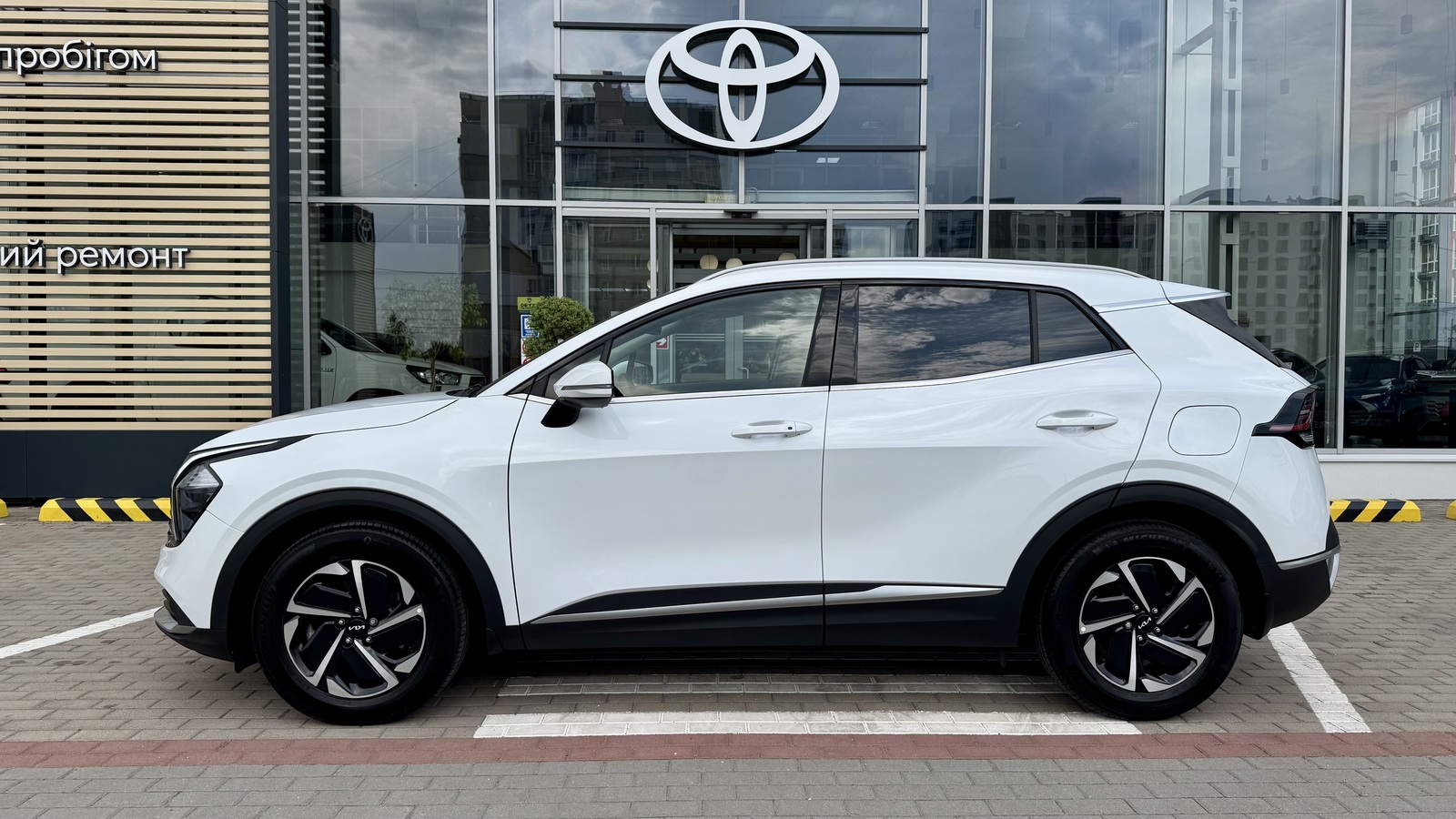 Інші авто KIA SPORTAGE 2024 року, Універсал, Тойота Центр Чернігів "Соллі-Плюс", м.Чернігів | Фото № 3 Інші авто KIA SPORTAGE 2024 року з пробігом 12146 км, Універсал, Тойота Центр Чернігів "Соллі-Плюс", м.Чернігів - 1230000 ГРН | Фото № 3