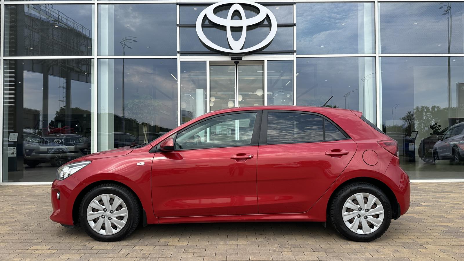 Інші авто KIA RIO 2017 року з пробігом 64754 км, Хетчбек, Тойота Центр Київ "ВІДІ Аеропорт", м.Київ - 540000 ГРН | Фото № 3