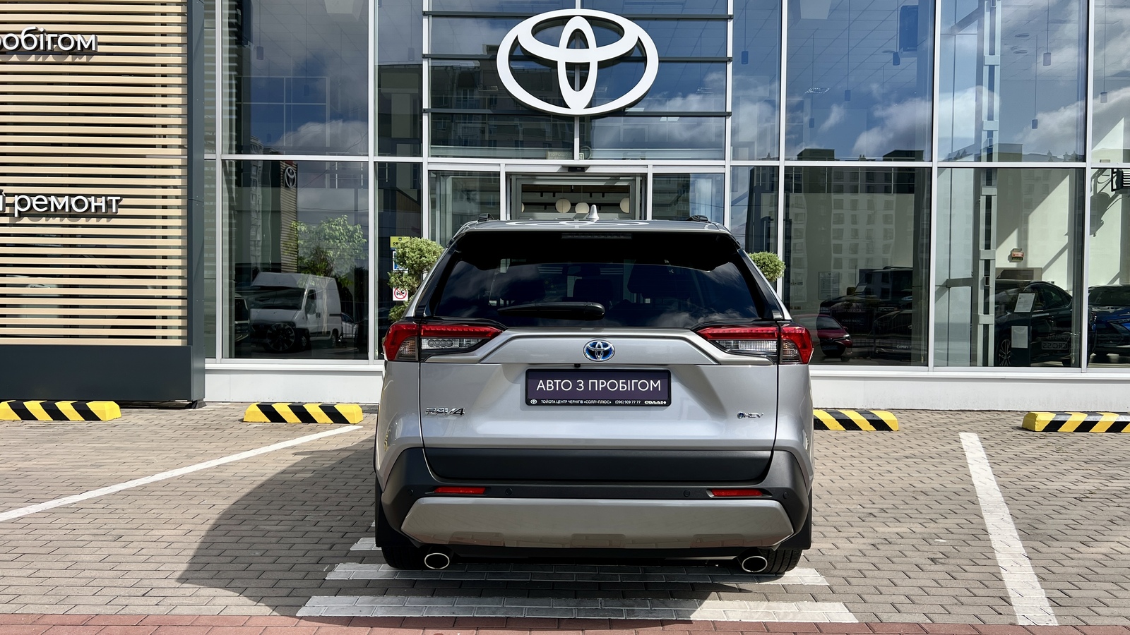 Toyota RAV4 2025 року, Універсал, Тойота Центр Чернігів "Соллі-Плюс", м.Чернігів | Фото № 4 Toyota RAV4 2025 року з пробігом 28197 км, Універсал, Тойота Центр Чернігів "Соллі-Плюс", м.Чернігів - 1732500 ГРН | Фото № 4
