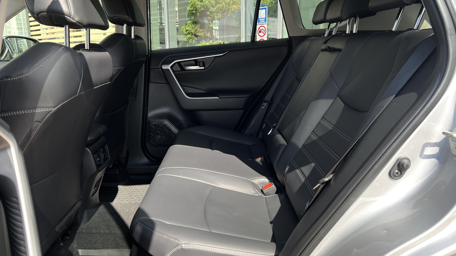Toyota RAV4 2025 року, Універсал, Тойота Центр Чернігів "Соллі-Плюс", м.Чернігів | Фото № 11 Toyota RAV4 2025 року з пробігом 28197 км, Універсал, Тойота Центр Чернігів "Соллі-Плюс", м.Чернігів - 1732500 ГРН | Фото № 11