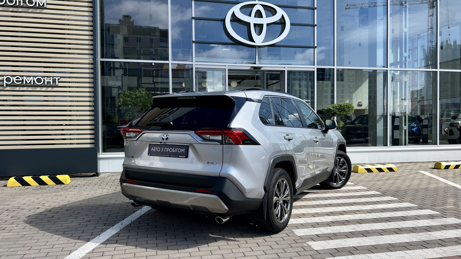 Toyota RAV4 2025 року, Універсал, Тойота Центр Чернігів "Соллі-Плюс", м.Чернігів | Фото № 17 Toyota RAV4 2025 року з пробігом 28197 км, Універсал, Тойота Центр Чернігів "Соллі-Плюс", м.Чернігів - 1732500 ГРН | Фото № 17