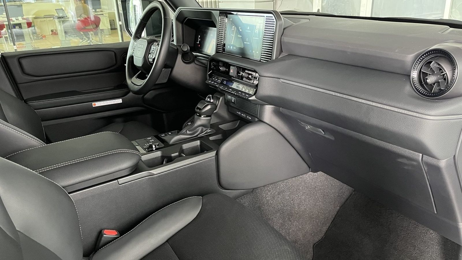 Toyota LAND CRUISER PRADO 2024 року, Універсал, Тойота Центр Хмельницький "Гранд Мотор", м.Хмельницький | Фото № 6 Toyota LAND CRUISER PRADO 2024 року з пробігом 36332 км, Універсал, Тойота Центр Хмельницький "Гранд Мотор", м.Хмельницький - 2414000 ГРН | Фото № 6