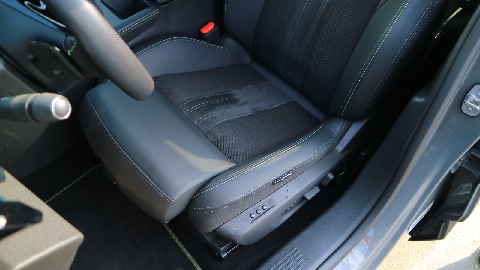 Інші авто PEUGEOT 408 2025 року, Хетчбек, Тойота Центр Київ "Автосаміт Укравто Столичне", м.Київ | Фото № 15 Інші авто PEUGEOT 408 2025 року з пробігом 32871 км, Хетчбек, Тойота Центр Київ "Автосаміт Укравто Столичне", м.Київ - 1415000 ГРН | Фото № 15