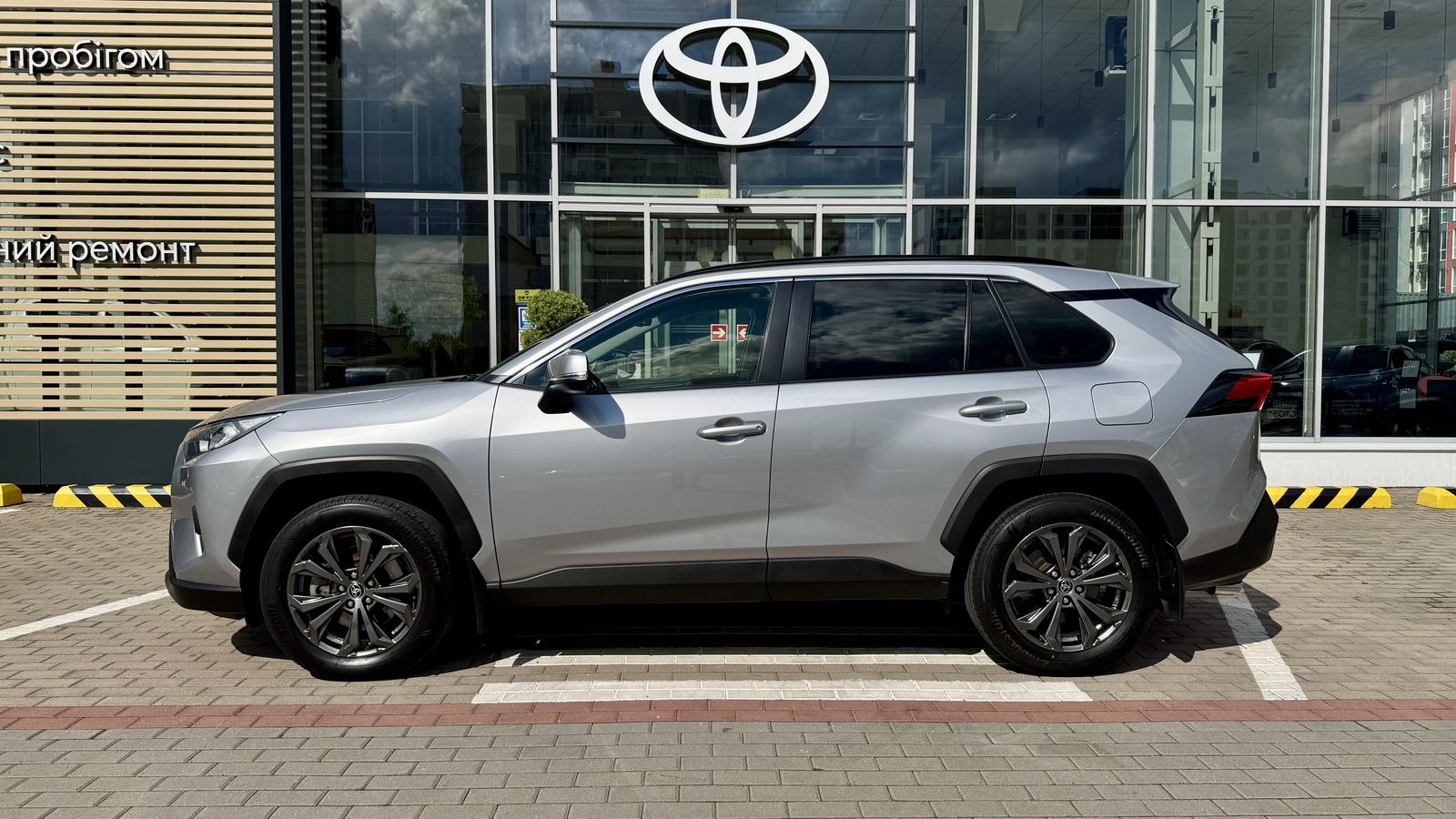 Toyota RAV4 2022 року з пробігом 70027 км, Універсал, Тойота Центр Чернігів "Соллі-Плюс", м.Чернігів - 1642500 ГРН | Фото № 3