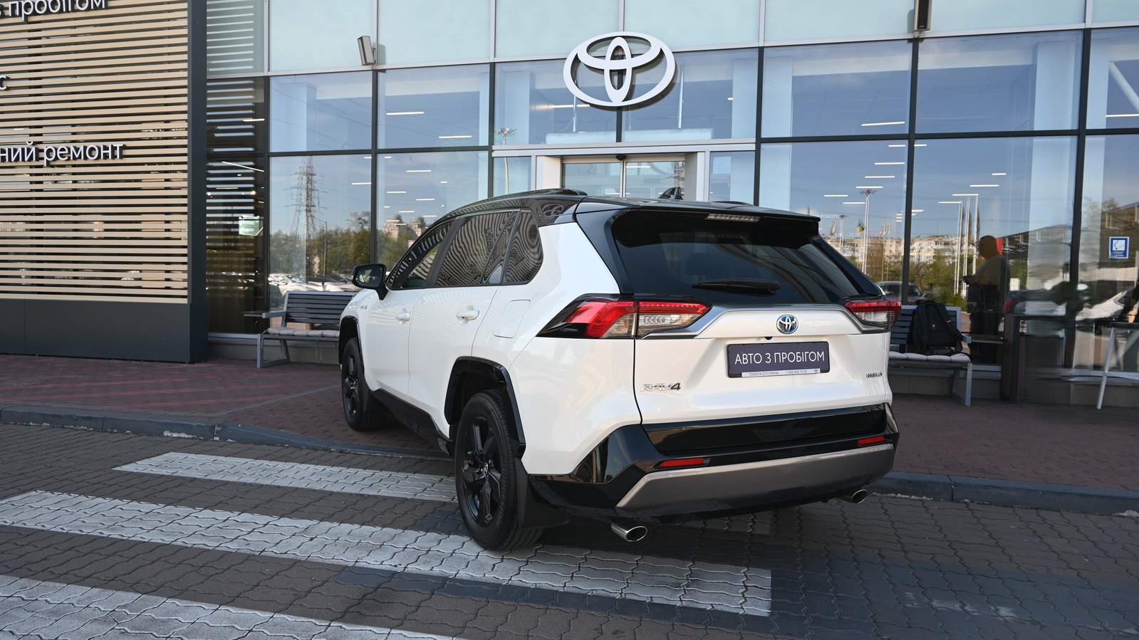 Toyota RAV4 2021 року, Універсал, Тойота Центр Київ "Сіті Плаза", м.Київ | Фото № 2 Toyota RAV4 2021 року з пробігом 124199 км, Універсал, Тойота Центр Київ "Сіті Плаза", м.Київ - 1444442 ГРН | Фото № 2