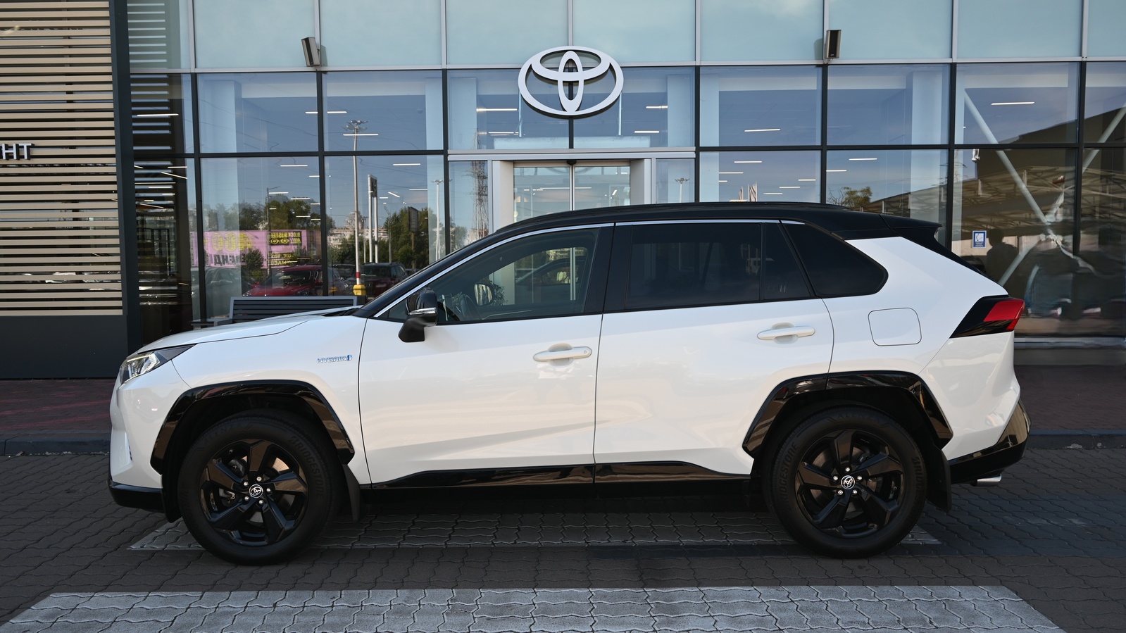 Toyota RAV4 2021 року, Універсал, Тойота Центр Київ "Сіті Плаза", м.Київ | Фото № 3 Toyota RAV4 2021 року з пробігом 124199 км, Універсал, Тойота Центр Київ "Сіті Плаза", м.Київ - 1444442 ГРН | Фото № 3